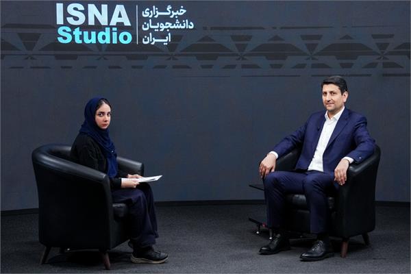 بازدید وزیر ارتباطات از خبرگزاری ایسنا به مناسبت روز خبرنگار