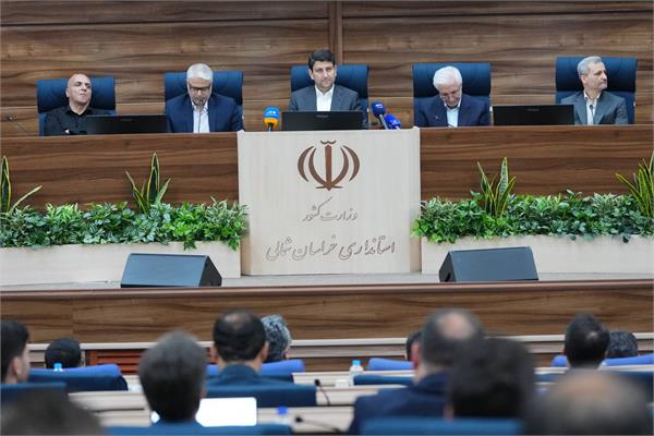 نشست وزیر ارتباطات با فعالان و نخبگان حوزه فاوا در خراسان شمالی