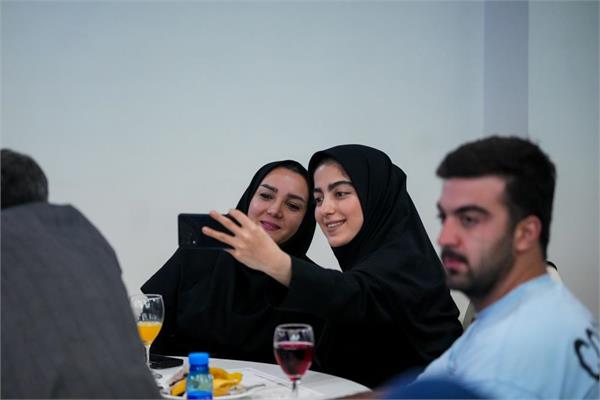 نشست صمیمانه وزیر ارتباطات با اصحاب رسانه