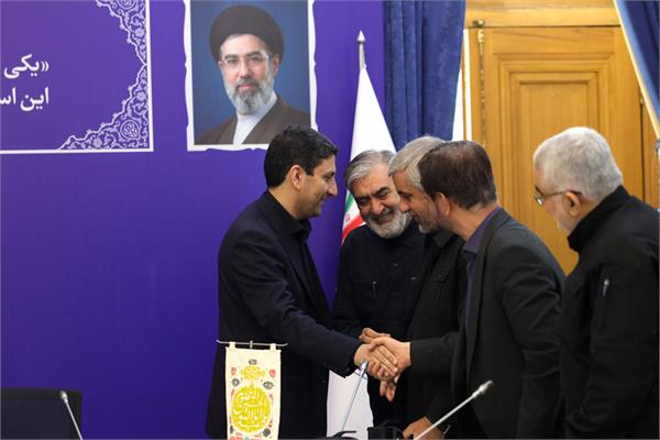 نشست وزیر ارتباطات با اعضای کمیسیون امنیت ملی و سیاست خارجی مجلس