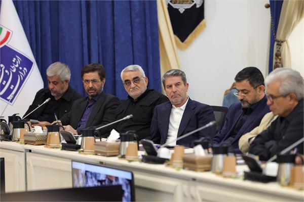 نشست وزیر ارتباطات با اعضای کمیسیون امنیت ملی و سیاست خارجی مجلس