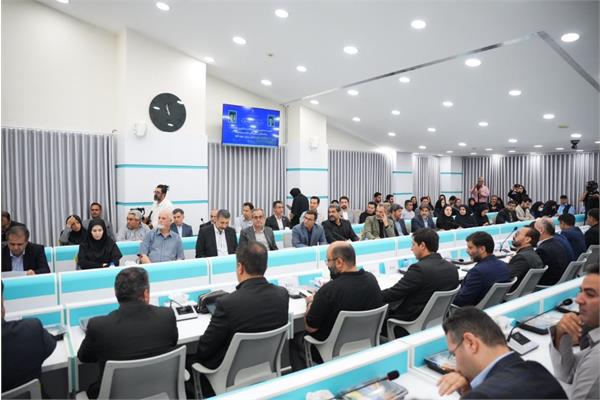 سفر استانی وزیر ارتباطات به استان همدان