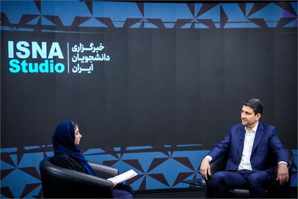 بازدید وزیر ارتباطات از خبرگزاری ایسنا به مناسبت روز خبرنگار