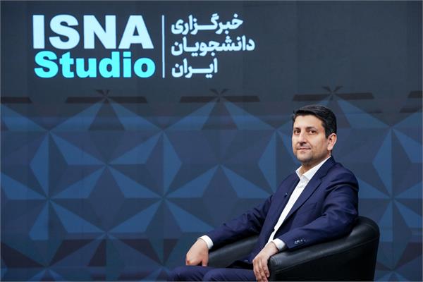 بازدید وزیر ارتباطات از خبرگزاری ایسنا به مناسبت روز خبرنگار
